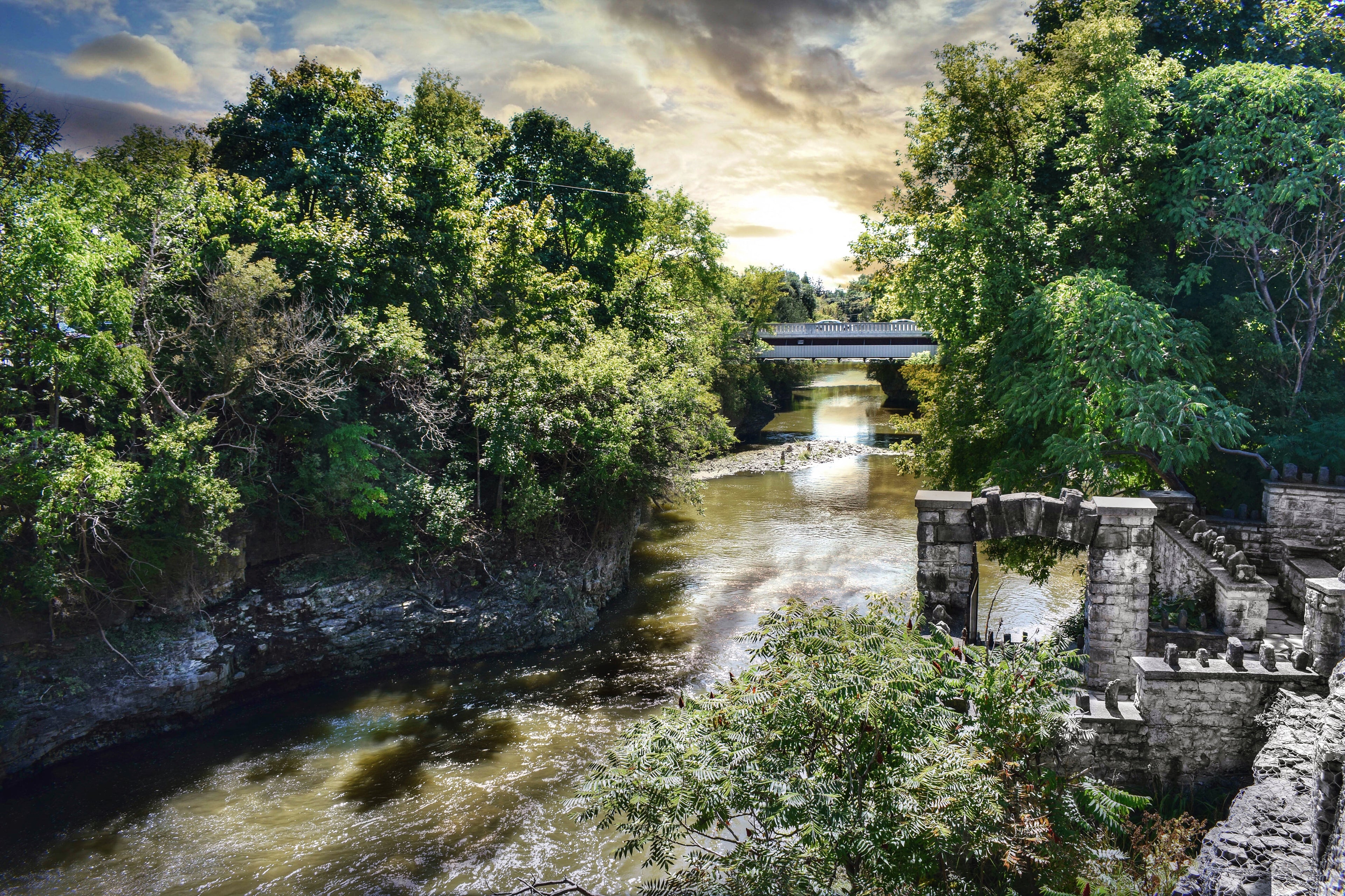 Templin Gardens & Tower St Bridge